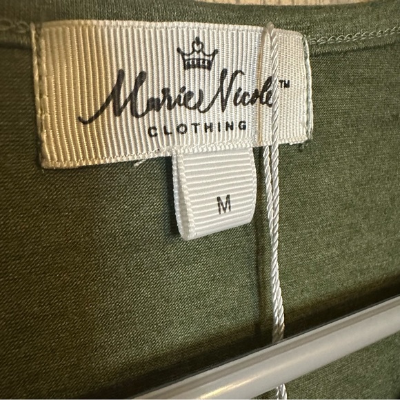 Marie Nicole Clothing Green Lace Blouse Medium NEW - Picture 4 of 8